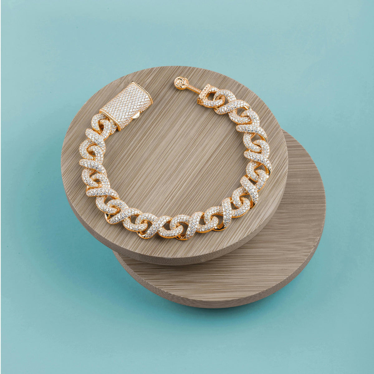 Elevating Your Style with Diamond Jewelry for a Luxurious Look - Michael Gabriels