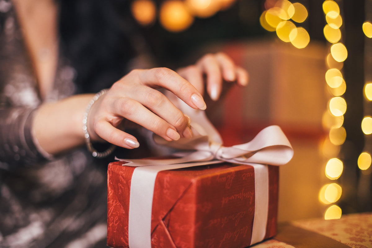 Indulge Yourself: Buying Diamond Jewelry for a Dazzling Christmas Treat - Michael Gabriels