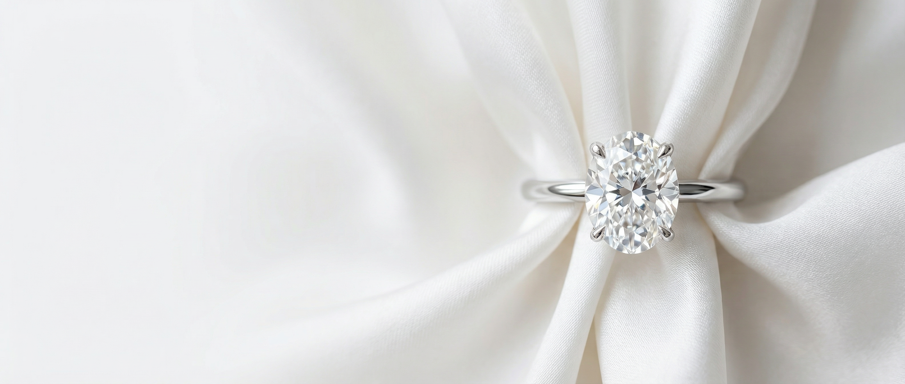 Oval Cut Engagement Ring