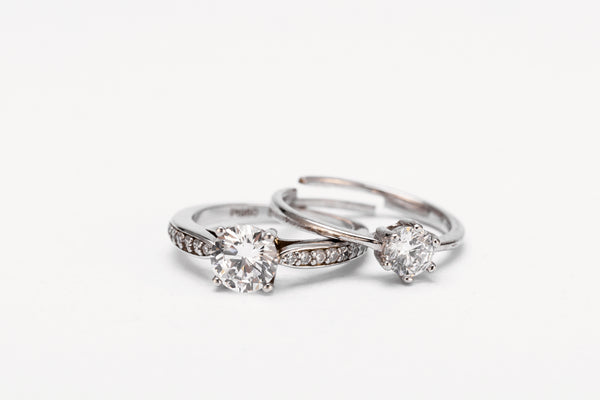 The Ethical Sparkle: Lab-Grown Diamond Engagement Rings and Love's Connection