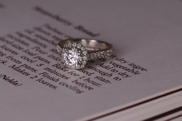 Lab-Grown Diamonds: The Perfect Choice for Meaningful Promise Rings