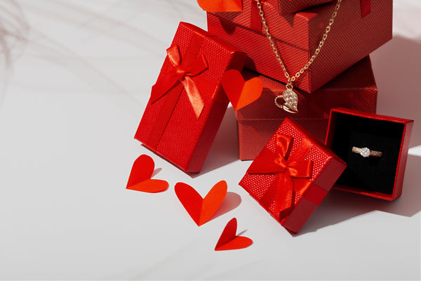 Romantic Radiance: Express Your Love with Exquisite Diamond Jewelry This Valentine's