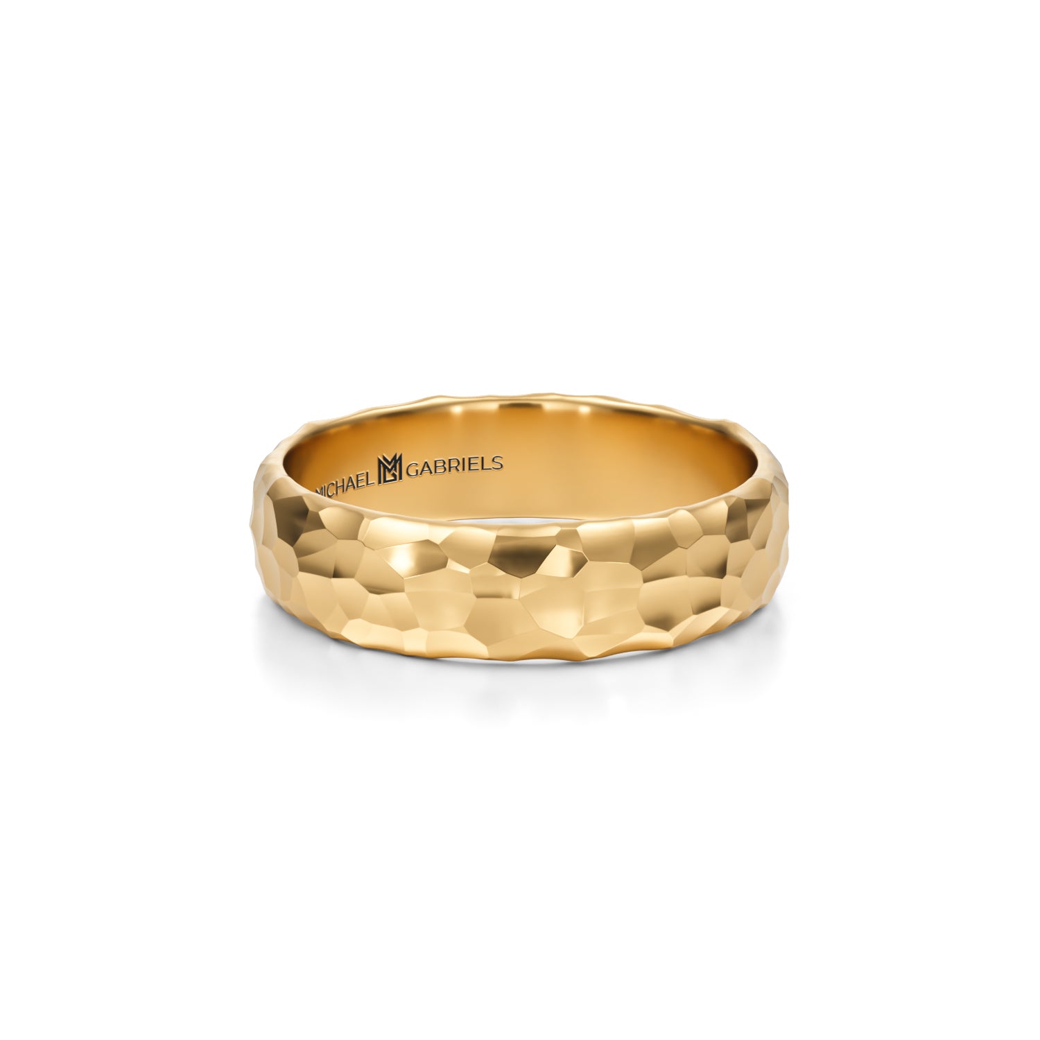 Hammered gold wedding band for men, 5mm.